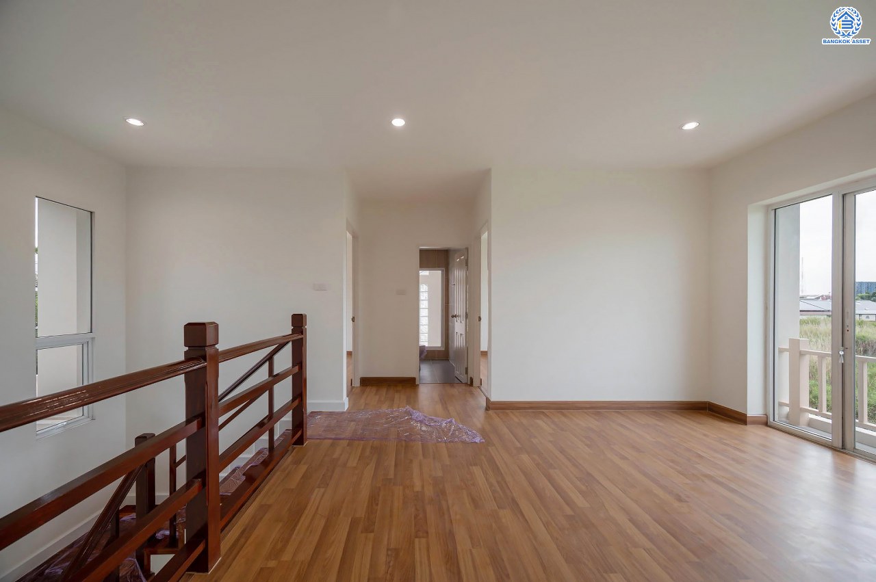 บ้านมือสองตกแต่งใหม่ โครงการ อนันตธารา ทวีวัฒนา เนื้อที่ 61.6 ตร.ว. พื้นที่ใช้สอย 190.96 ตร.ม. ฟังก์ชันจัดเต็ม 3 ห้องนอน 3 ห้องน้ำ จอดรถได้ 2 คัน ตอบโจทย์ทุกการเดินทาง บนทำเลศักยภาพ ติดถนนบรมราชชนนี เชื่อมต่อทางคู่ขนานลอยฟ้า ใกล้รถไฟฟ้าสายสีน้ำเงิน "สถานีบางพลัด"